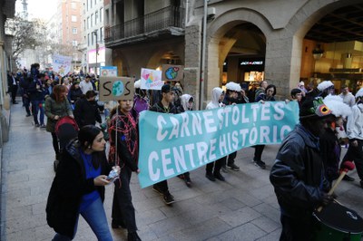 <bound method DexterityContent.Title of <NewsItem at /fs-webs/festeslleida/ca/actualitat/noticies/la-rua-del-centre-historic-i-la-marato-de-l2019ou-centren-el-segon-dia-del-carnaval-de-lleida>>.