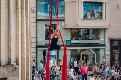 <bound method DexterityContent.Title of <NewsItem at /fs-webs/festeslleida/ca/actualitat/noticies/tarda-de-dansa-i-acrobacia-amb-el-club-inef-a-la-placa-sant-joan>>.