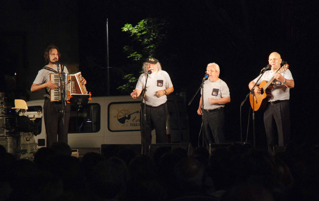 arrels de la terra ferma