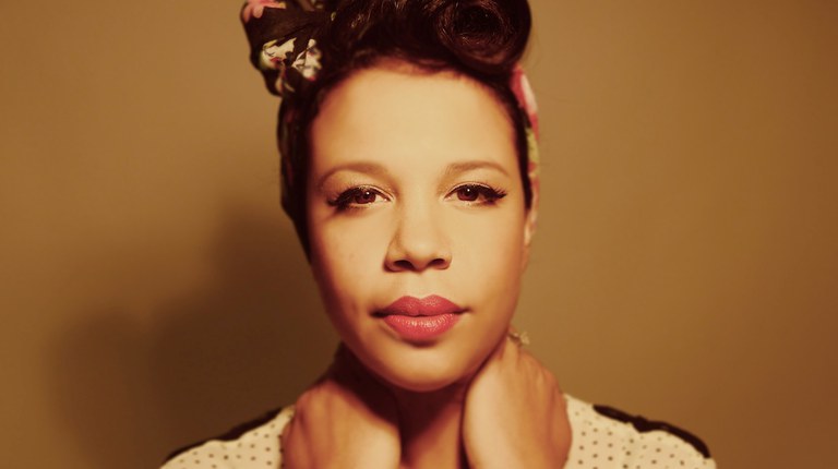 THE HUNTERTONES & SHAYNA STEELE